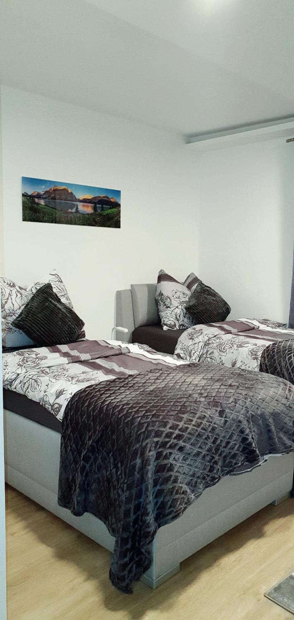 3-Zimmer- Wohnung In Traun, Naehe Linz Und Wels Esterno foto